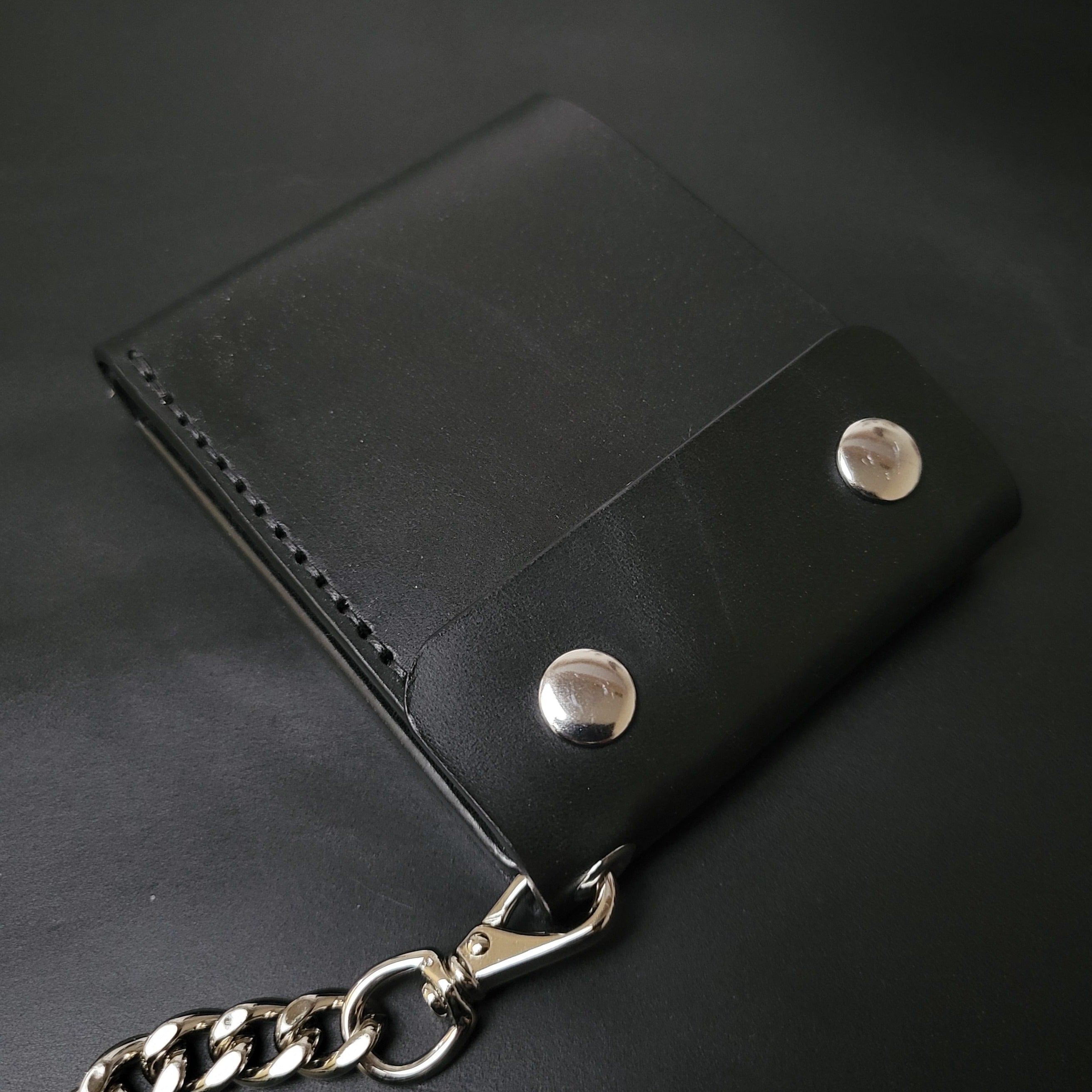 CLASSIC BIKER WALLET - black leather/built-in hole grommet