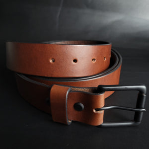 BROWN LEATHER BELT - black matte buckle