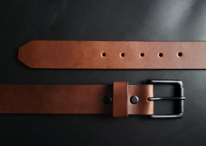 BROWN LEATHER BELT - black matte buckle