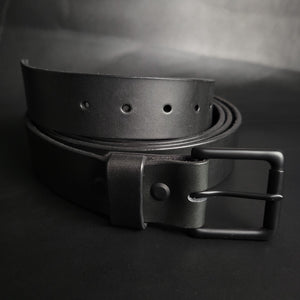 ALL BLACK LEATHER BELT