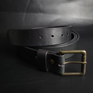 BLACK LEATHER BELT - antique brass buckle