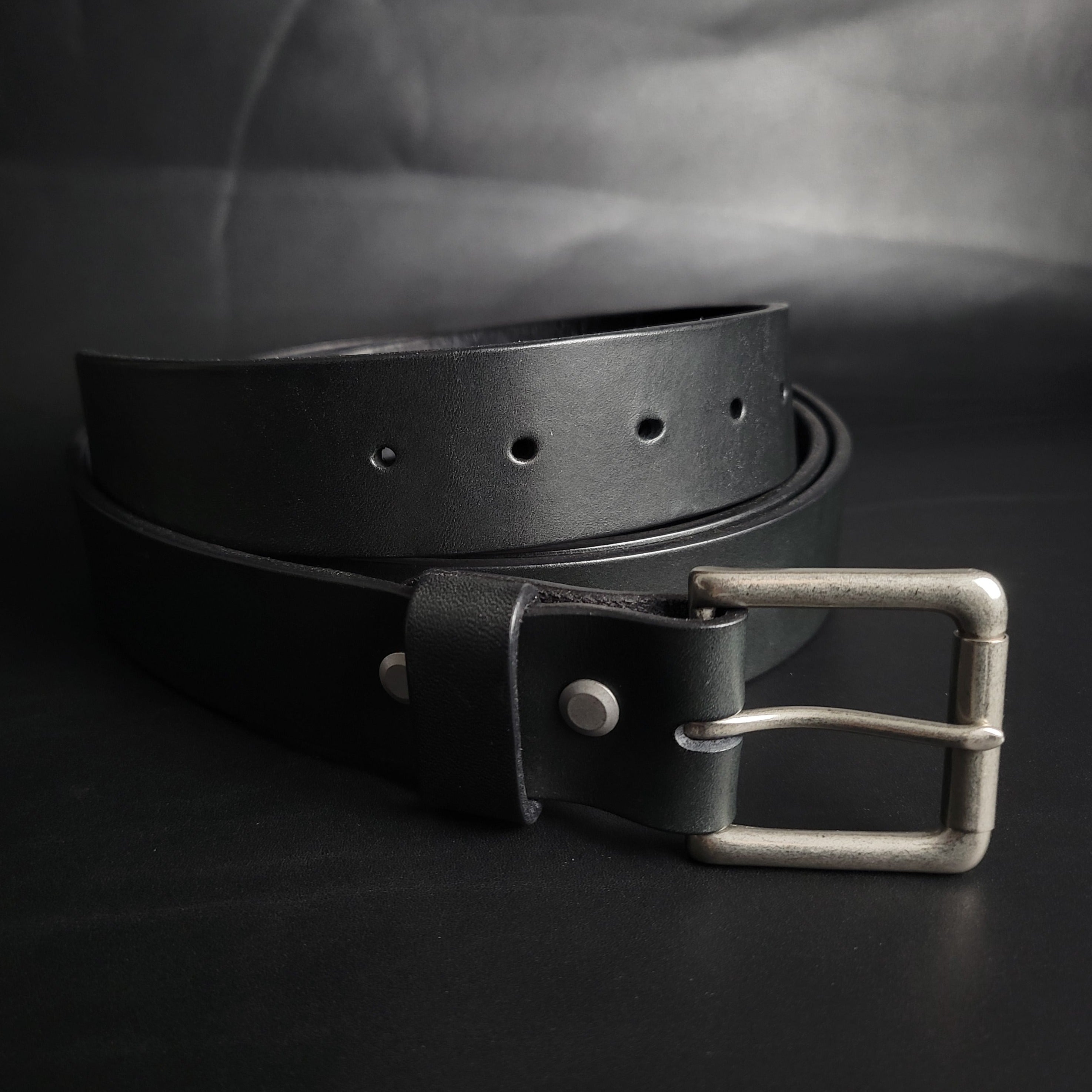 BLACK LEATHER BELT - nickel matte buckle