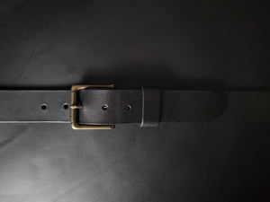 BLACK LEATHER BELT - antique brass buckle