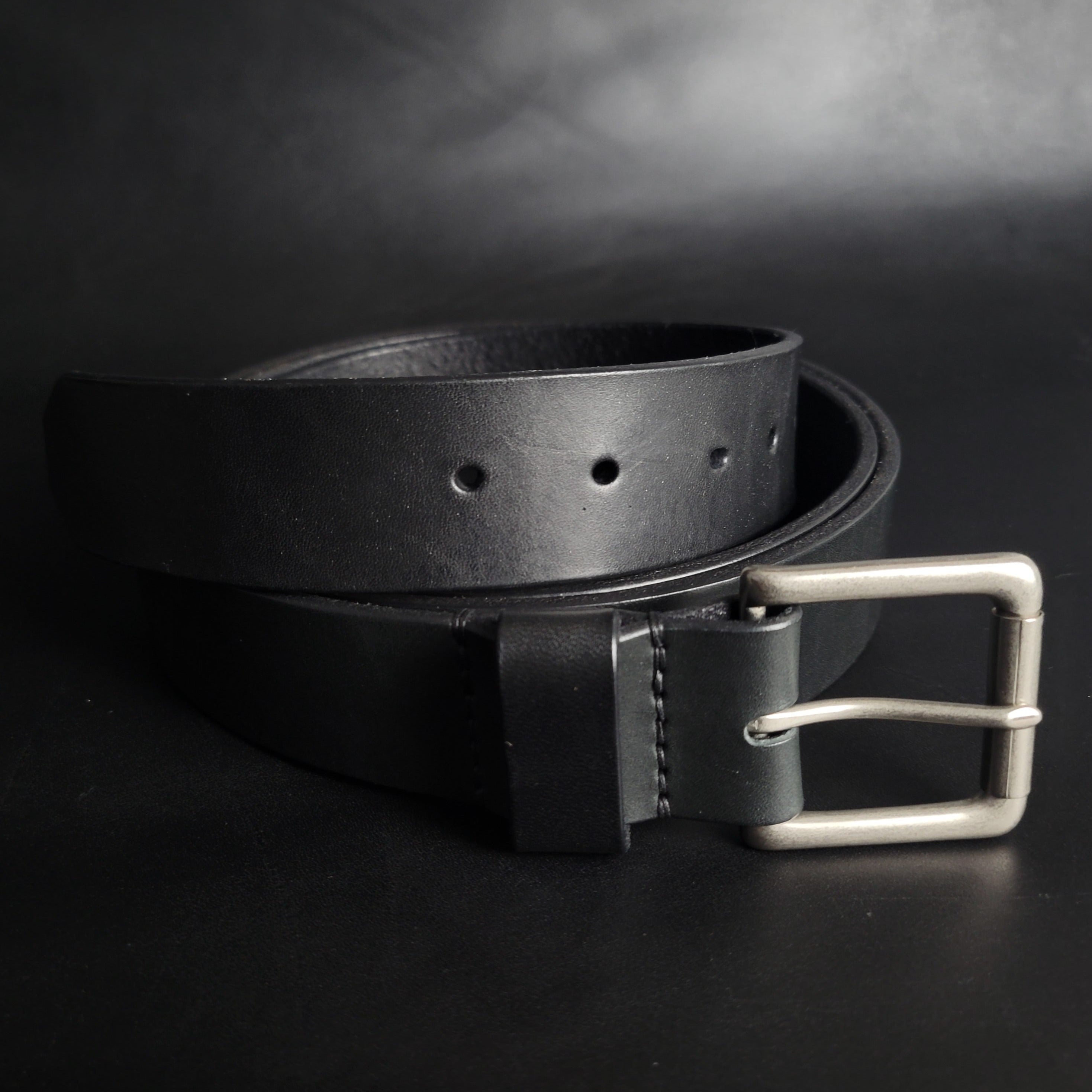 stitched BLACK LEATHER BELT - nickel matte buckle