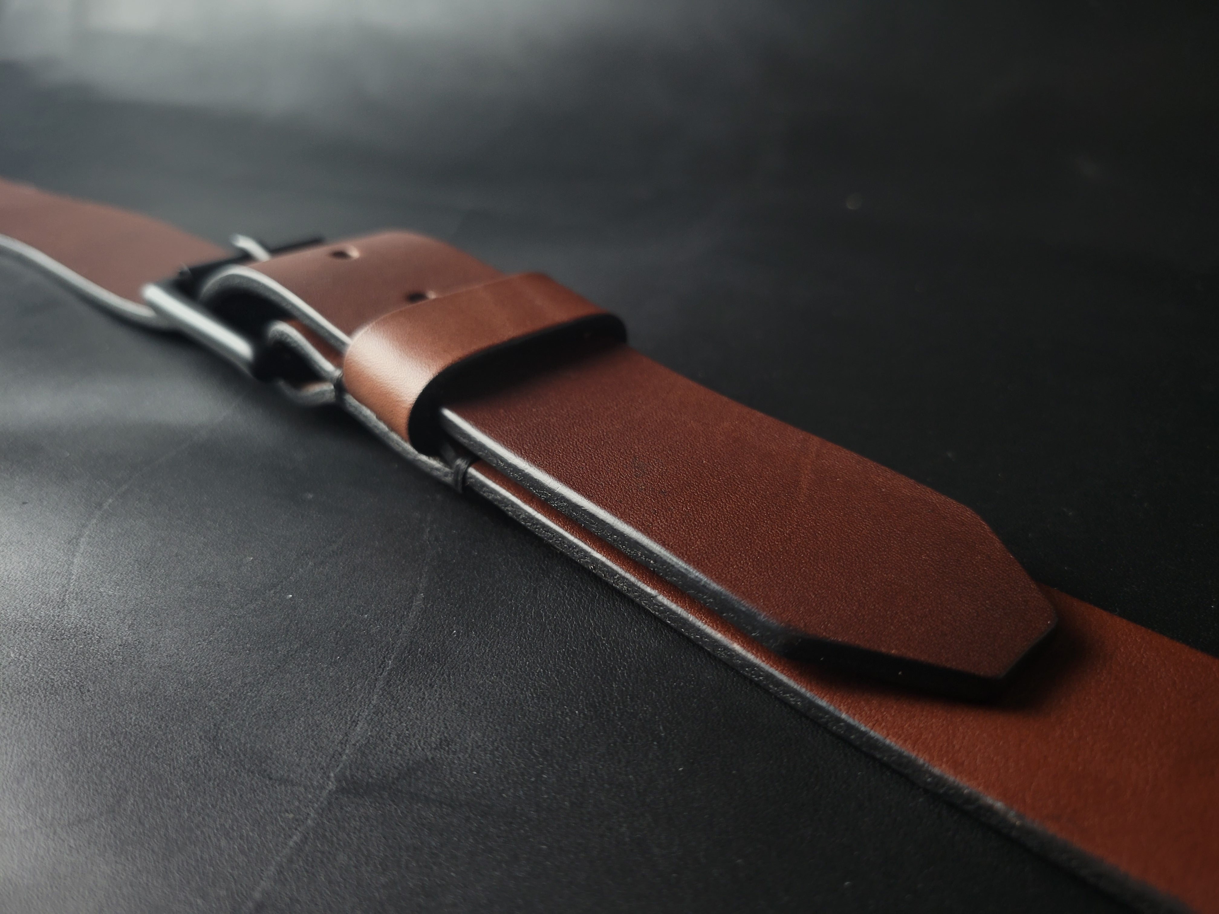 stitched BROWN LEATHER BELT - black matte buckle